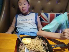 -豪客嘉族·麦尼顿西餐厅(乐福天下店)