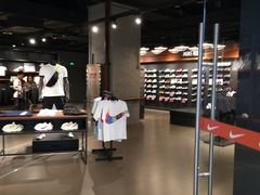 -耐克(恒隆广场店)