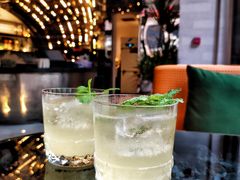 -斯普汇生蚝牛排馆(中骏世界城店)