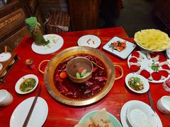 -小龙翻大江文化火锅(宽窄店)