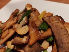杏鲍菇炒牛肉-云海肴云南菜(正大广场店)