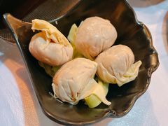 -鲜入围煮花胶鸡海鲜火锅