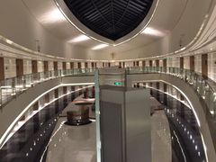 -上海滴水湖皇冠假日酒店