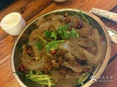 -闯关东东北农家菜(崂山石老人店)