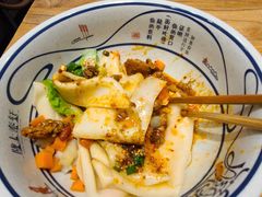 -陇上秦轩西安biangbiang面(朝龙汇店)