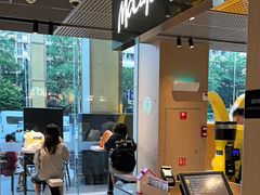 -麦当劳(中二横路店)