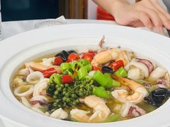 -品海楼·大连海胆锅贴馆(东港店)