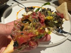 牛肉塔塔配牛油果黑橄榄酱-Solo(衡山路店)