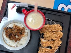 酥嫩鸡腿排卤肉FUN单人餐-永和大王(香缤店)