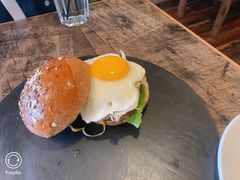 -HIGH FIVE哈福手工汉堡(桂林路店)