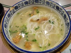 -老国贸云南传统过桥米线(滇池店)