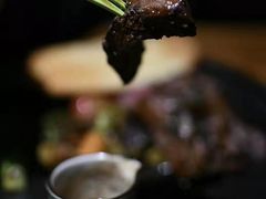 -JINNS锦时 steak&pizza(浸信会礼拜堂旧址店)