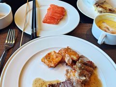 -大中华希尔顿酒店-念自助餐·嗨啤·小龙虾