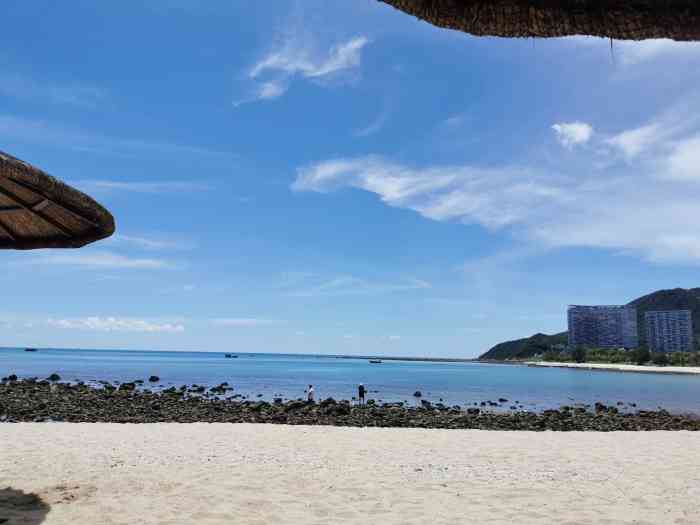 小东海摄影基地-"还挺漂亮的但是要用相机拍吧,不然脸太黑了.