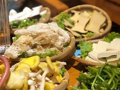 -民食香·腊排骨野生菌美食(木府店)