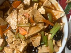 -何适山庄 ·可团建(水长城P2停车场店)