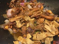 -胡须佬鸡煲四季火锅店(石厦西村直营店)