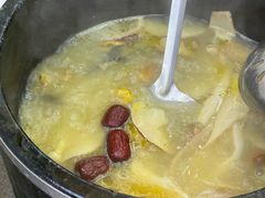 -南渝食府.墨脱石锅松茸鸡