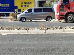 -松江南站-地铁站停车场