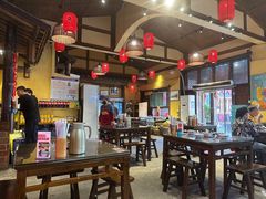 -富正毅三下锅·湘西韵味(天门山索道店)