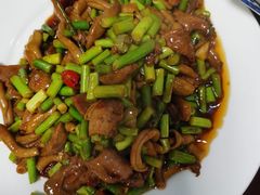 -余杨鸭鸭餐厅