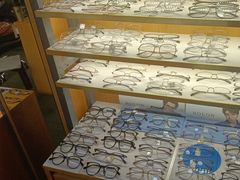 -优医视平价眼镜蔡司依视路折扣工厂店(十里堡店)