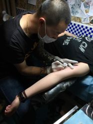 -越域刺青