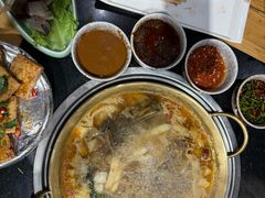 -顶顶汤火牛排火锅·经典铜锅涮肉