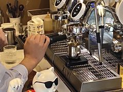 -Fridi Patisserie Cafe