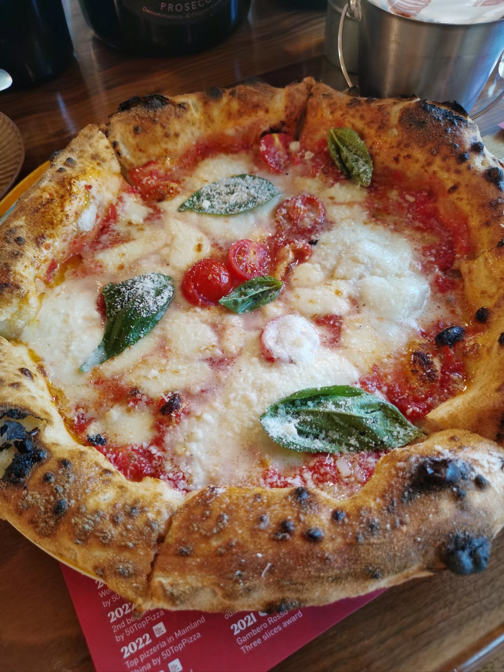 天天领红包 水牛芝士披萨中间水唧唧的