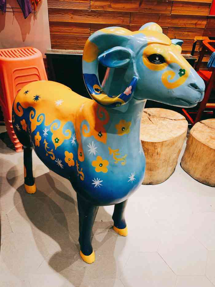 羊庄故事(汉沽店)-"[薄荷]环境:地点很好找,饭点儿特别火.