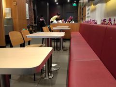 用餐区-汉堡王(大连柏威年餐厅店)