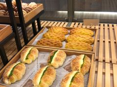 -顶东面包花园·生日蛋糕(世博店)