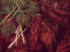 -虾弄弄海派小龙虾·牛羊蝎子火锅