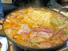部队火锅小份-山海珍味韩国料理(奥城店)