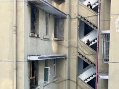 -白象居