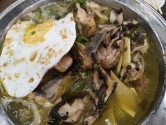 酸菜黄骨鱼锅仔-华中科技大学百景园(三楼酒店)