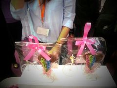 花稼喜铺喜糖-东浩兰生上海世博展览馆