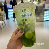 店里虽然人很多 但座位还是一直有的