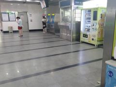 -崇仁路(地铁站)