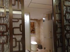 -永恒朗悦酒店(广西大学地铁站大学东路万达广场店)