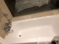 -广州白云机场雅高铂尔曼大酒店