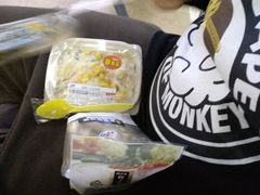 -711便利店(第二儿童医院店)