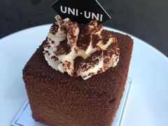 -UNI UNI(环亚凯瑟琳店)