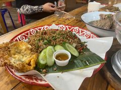 -席娜卡琳火车铁道夜市