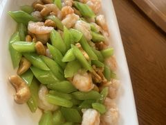-赶海部落海鲜城(海阳路店)