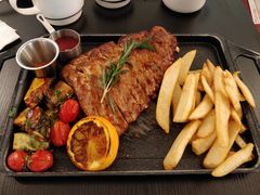 -灵意咖啡·西班牙美食(汕头金平万达广场店)