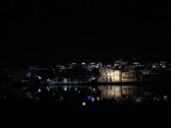 -Lake Shore Hotel & Restaurant