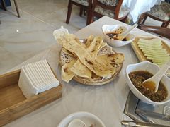 -鲁朗纳麦石锅鸡庄园