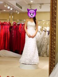 -满庭芳婚纱礼服店